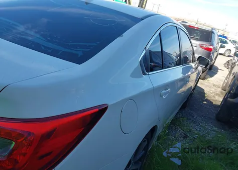 2016 Subaru Legacy 2.5I Limited z USA, uszkodzony, nr VIN 4S3BNAN61G3010221